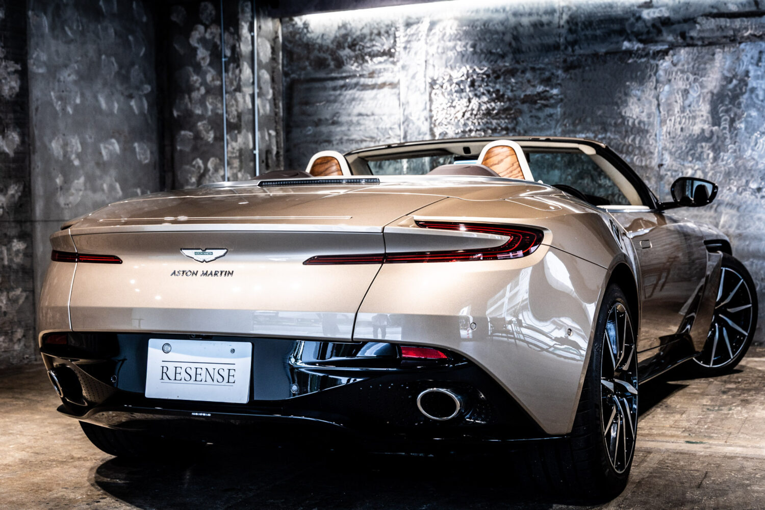 DB11ヴォランテ V8