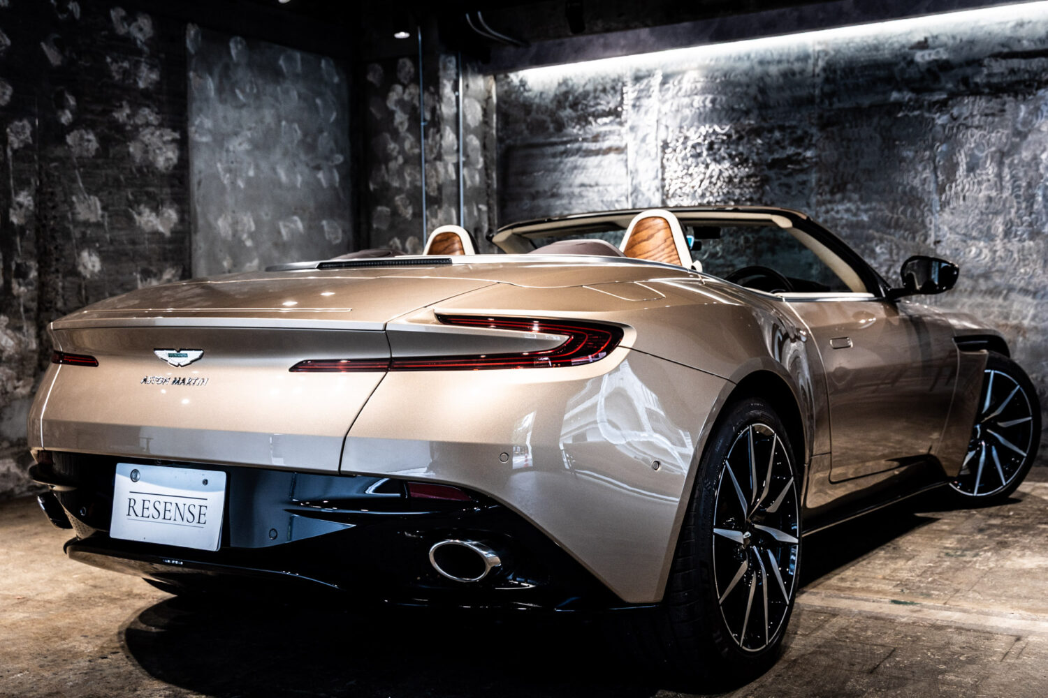 DB11ヴォランテ V8