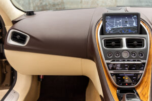 DB11ヴォランテ V8