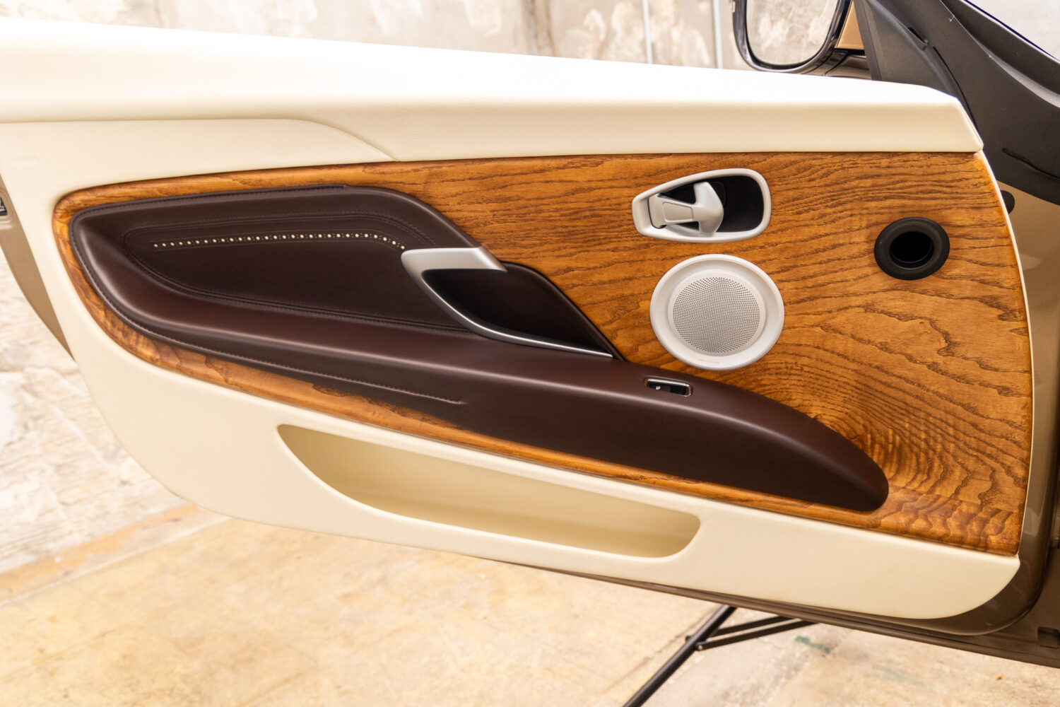 DB11ヴォランテ V8