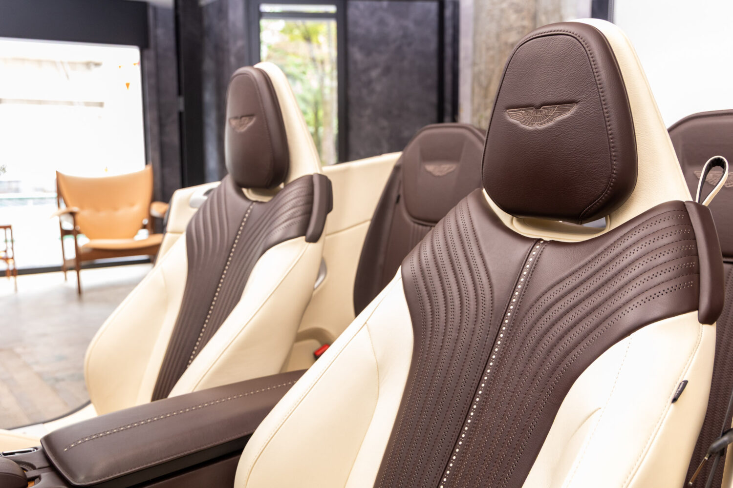 DB11ヴォランテ V8