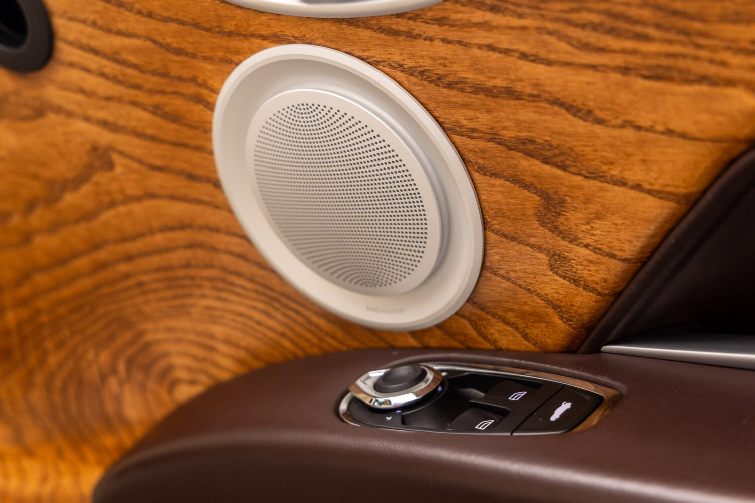 DB11ヴォランテ V8