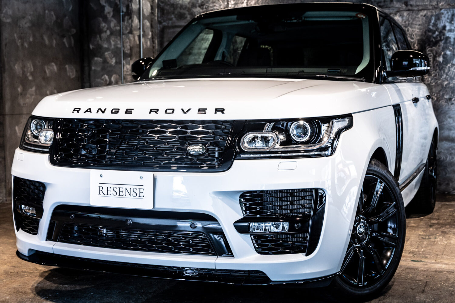 レンジローバー SVO デザイン エディション (5.0リッター) 4WD