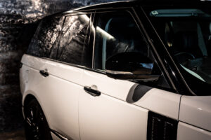 レンジローバー SVO デザイン エディション (5.0リッター) 4WD