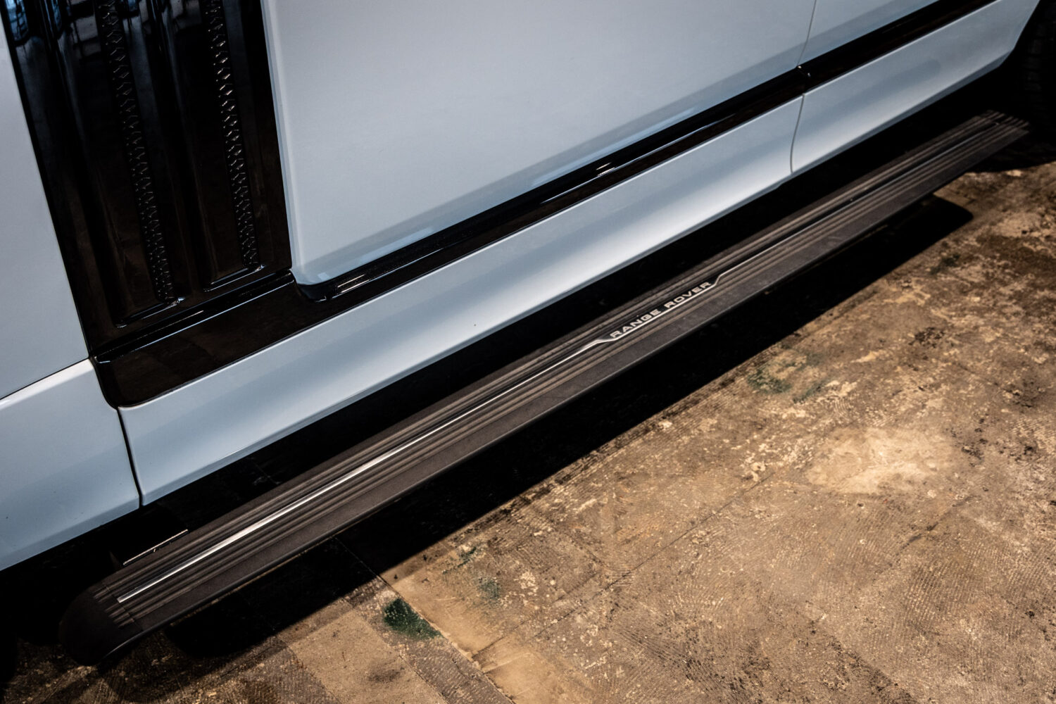 レンジローバー SVO デザイン エディション (5.0リッター) 4WD