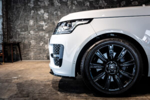 レンジローバー SVO デザイン エディション (5.0リッター) 4WD