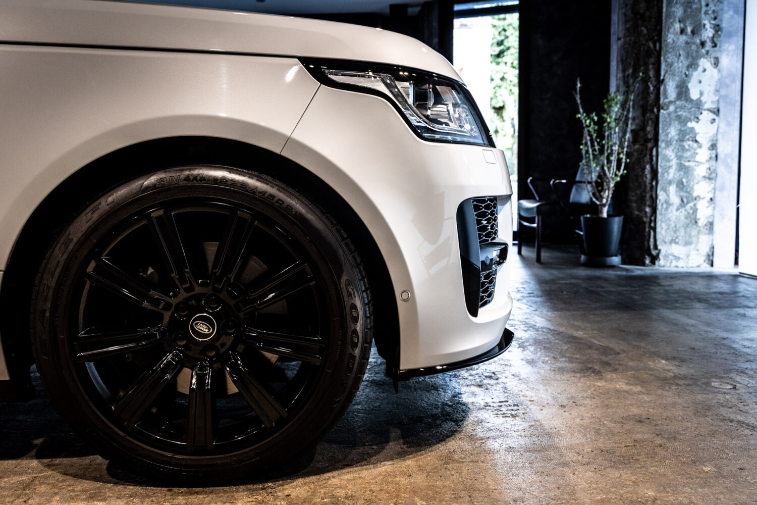 レンジローバー SVO デザイン エディション (5.0リッター) 4WD