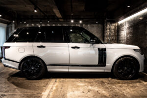 レンジローバー SVO デザイン エディション (5.0リッター) 4WD