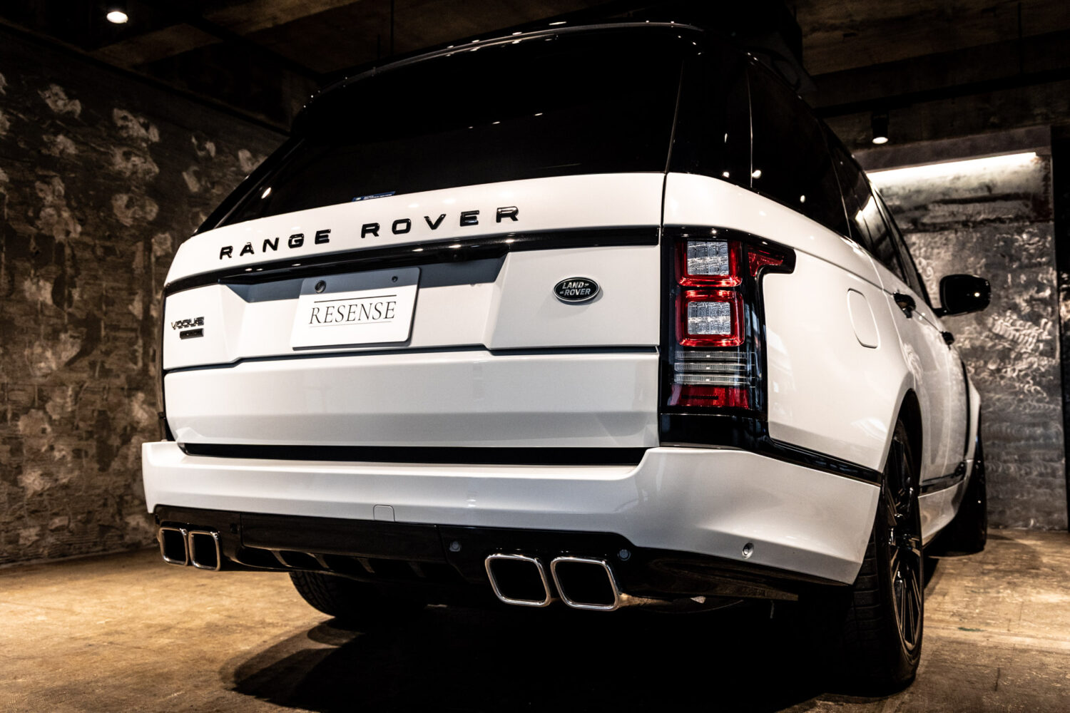 レンジローバー SVO デザイン エディション (5.0リッター) 4WD