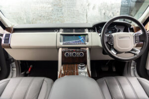 レンジローバー SVO デザイン エディション (5.0リッター) 4WD