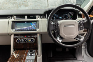 レンジローバー SVO デザイン エディション (5.0リッター) 4WD