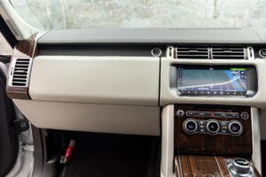 レンジローバー SVO デザイン エディション (5.0リッター) 4WD