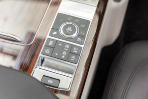 レンジローバー SVO デザイン エディション (5.0リッター) 4WD