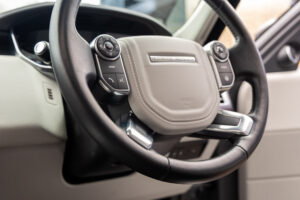 レンジローバー SVO デザイン エディション (5.0リッター) 4WD