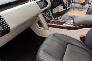 レンジローバー SVO デザイン エディション (5.0リッター) 4WD