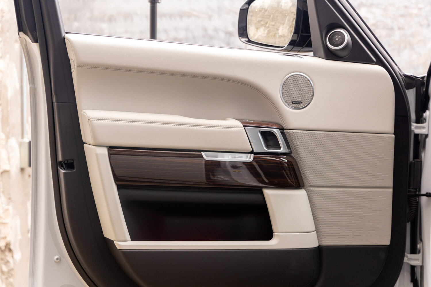 レンジローバー SVO デザイン エディション (5.0リッター) 4WD