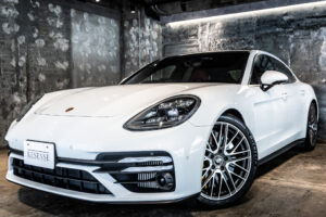 パナメーラ ターボS PDK 4WD