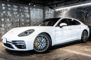 パナメーラ ターボS PDK 4WD