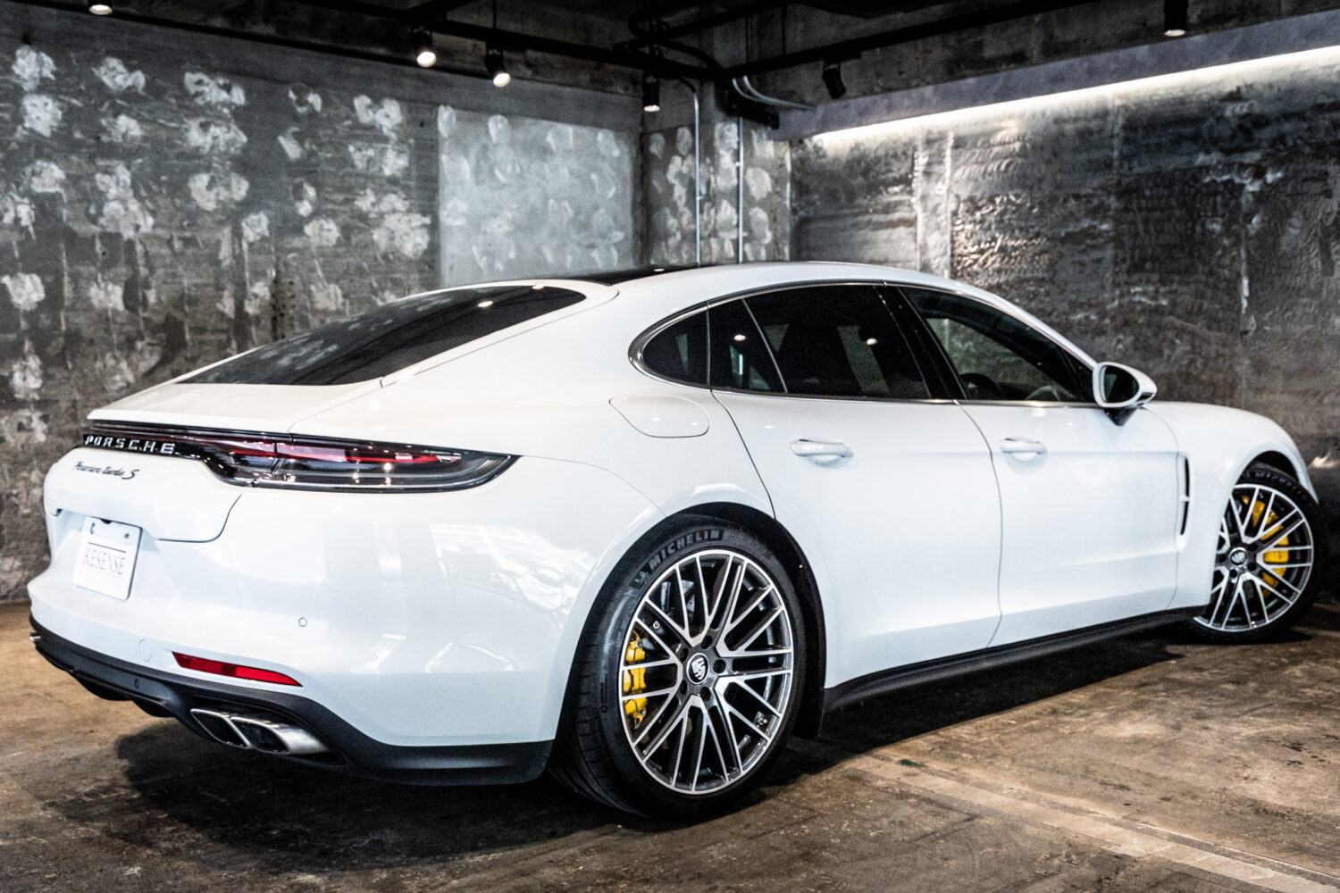 パナメーラ ターボS PDK 4WD