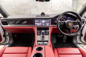 パナメーラ ターボS PDK 4WD