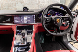 パナメーラ ターボS PDK 4WD