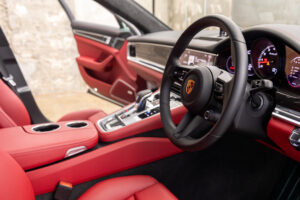 パナメーラ ターボS PDK 4WD