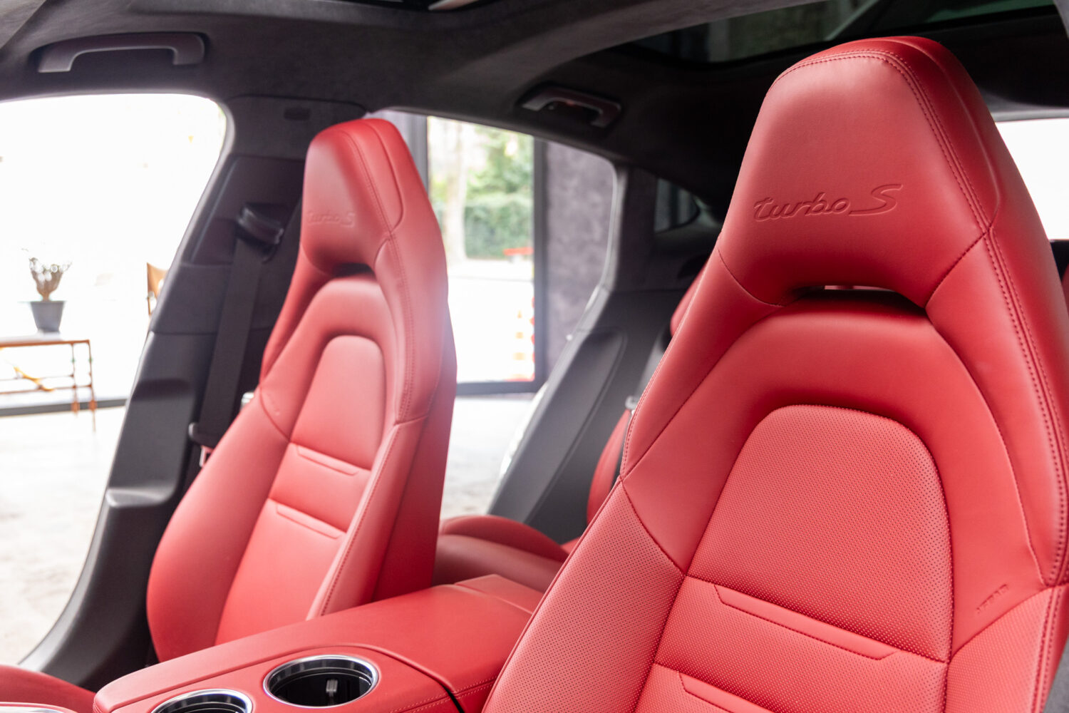 パナメーラ ターボS PDK 4WD