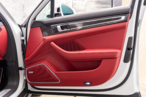 パナメーラ ターボS PDK 4WD