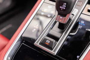 パナメーラ ターボS PDK 4WD