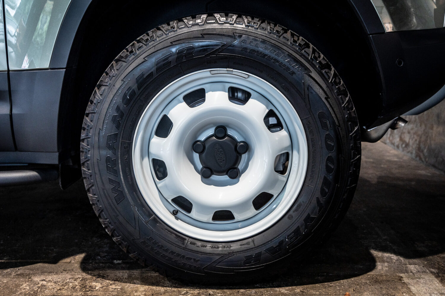 ディフェンダー90 S P300