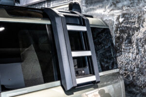 ディフェンダー90 S P300