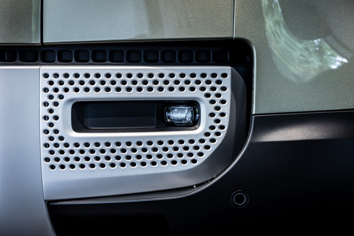 ディフェンダー90 S P300