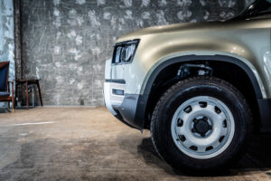 ディフェンダー90 S P300