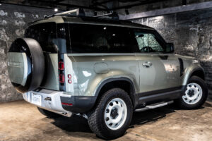 ディフェンダー90 S P300