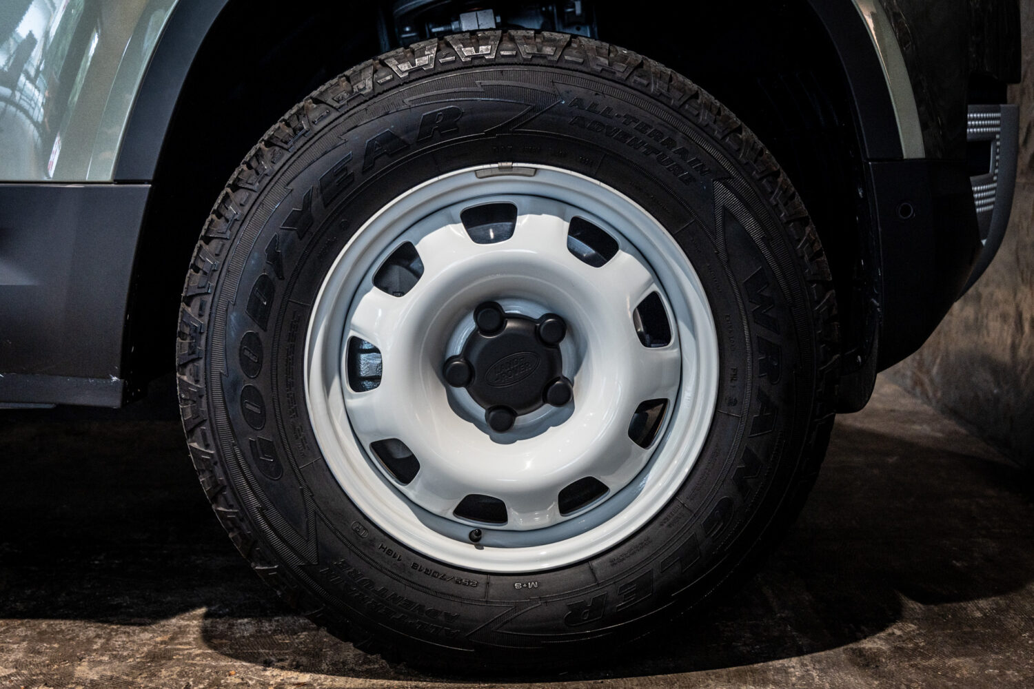 ディフェンダー90 S P300