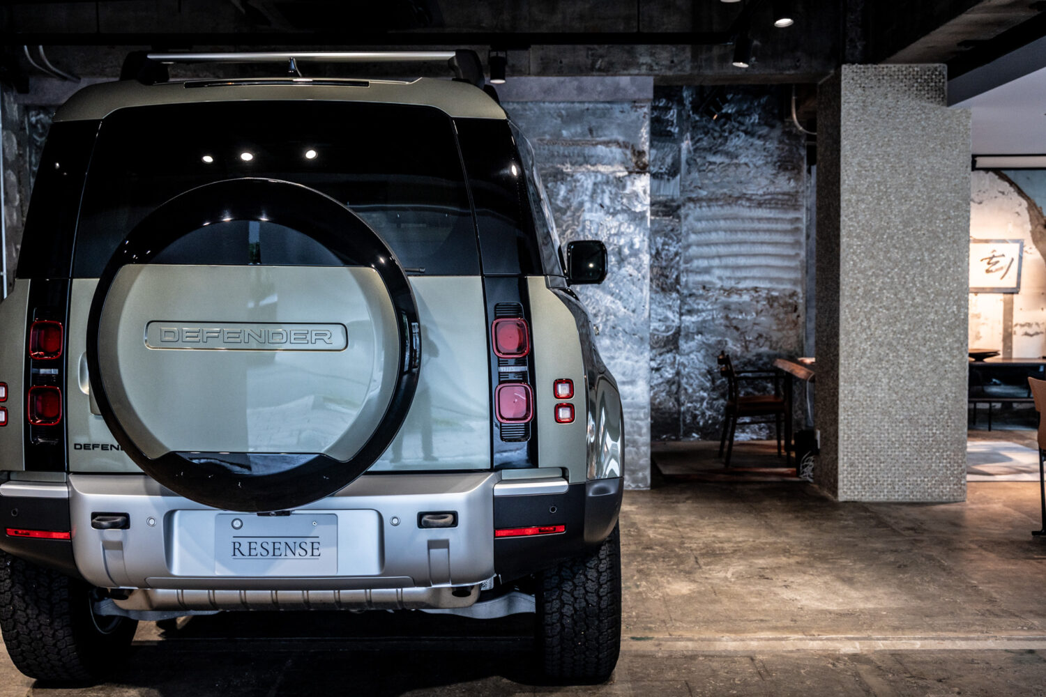 ディフェンダー90 S P300