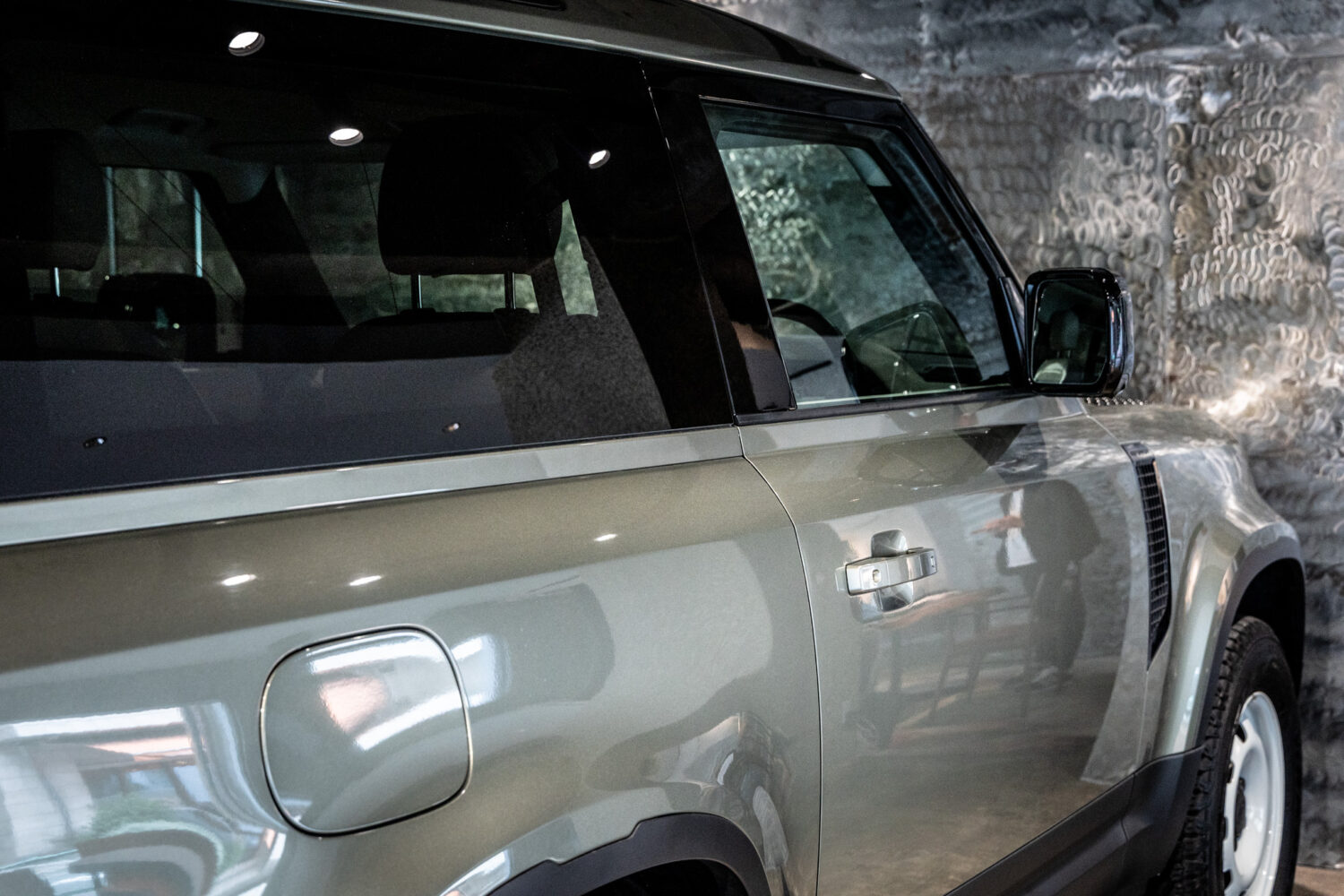 ディフェンダー90 S P300