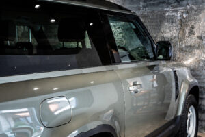 ディフェンダー90 S P300