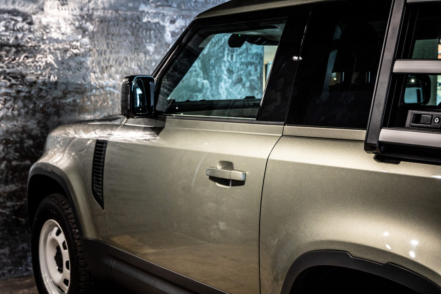 ディフェンダー90 S P300