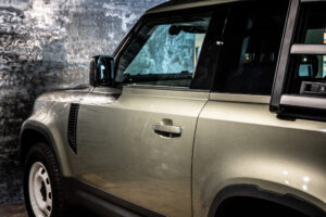 ディフェンダー90 S P300