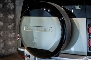 ディフェンダー90 S P300