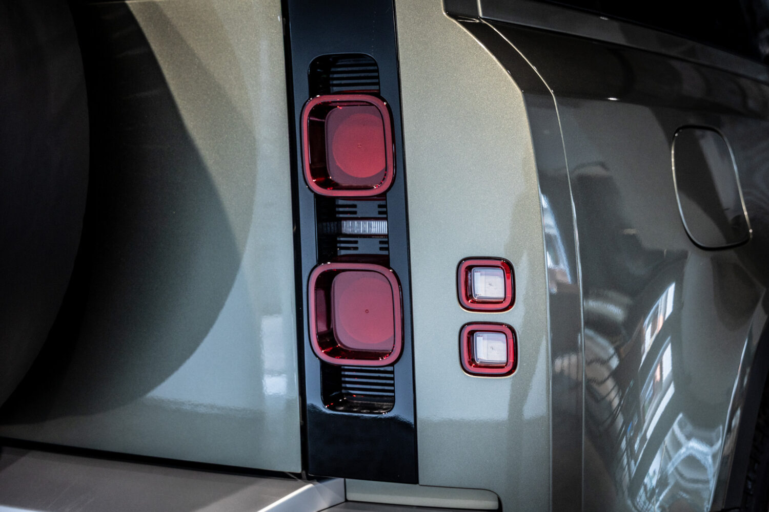 ディフェンダー90 S P300