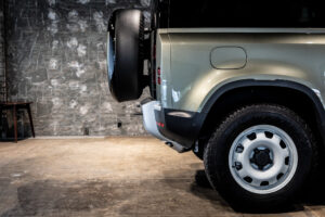 ディフェンダー90 S P300