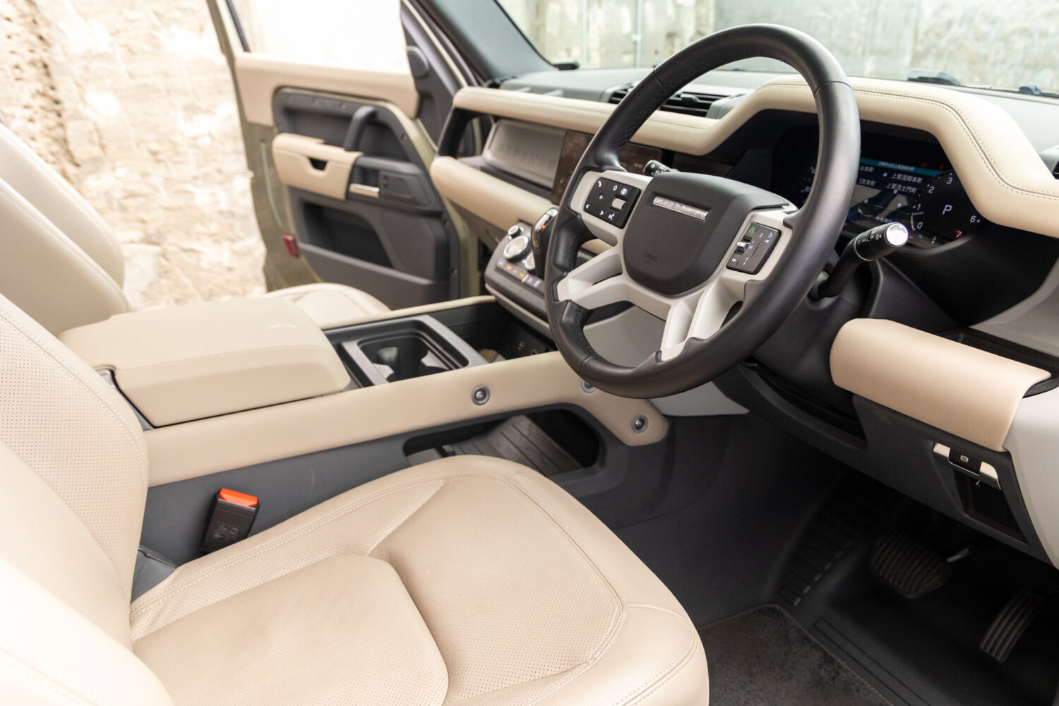 ディフェンダー90 S P300