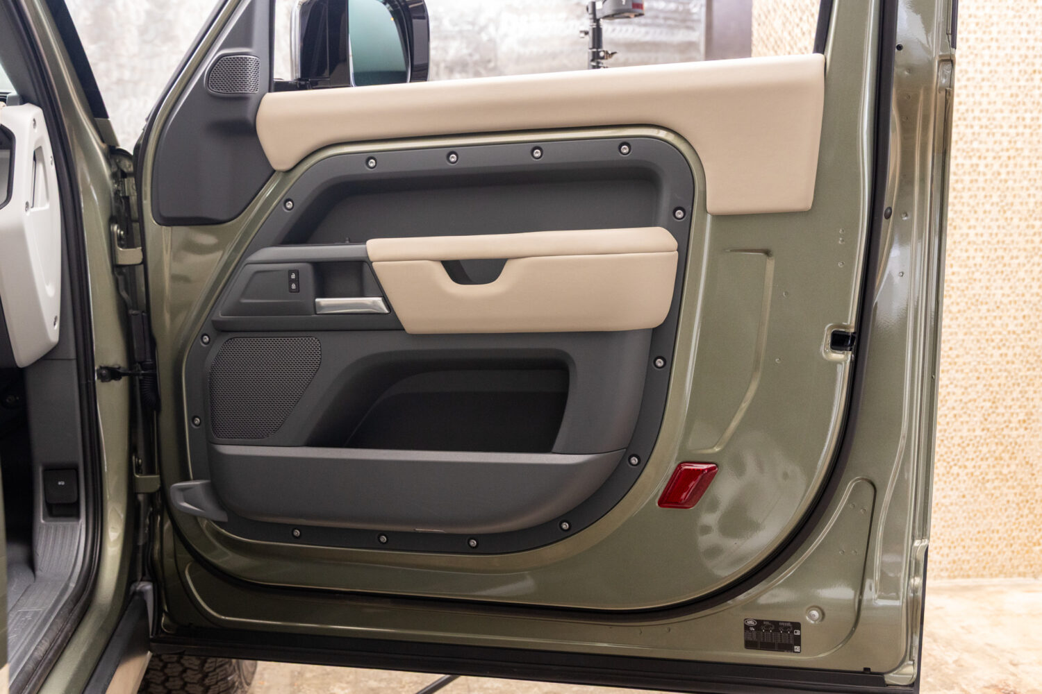 ディフェンダー90 S P300