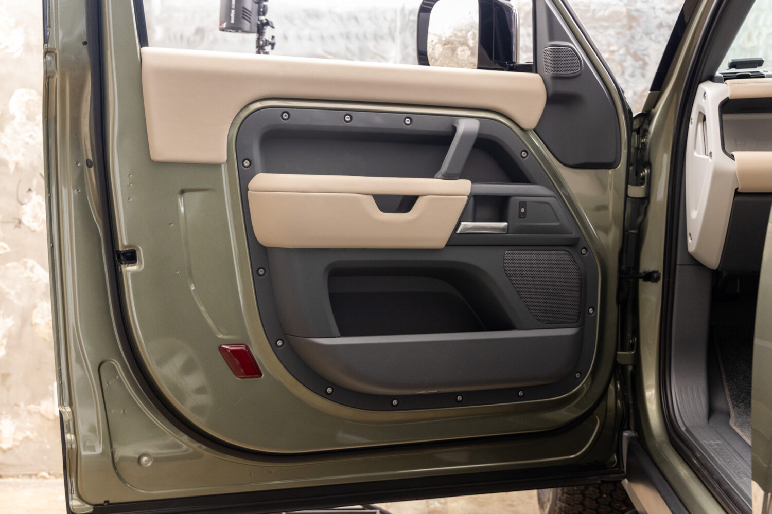 ディフェンダー90 S P300