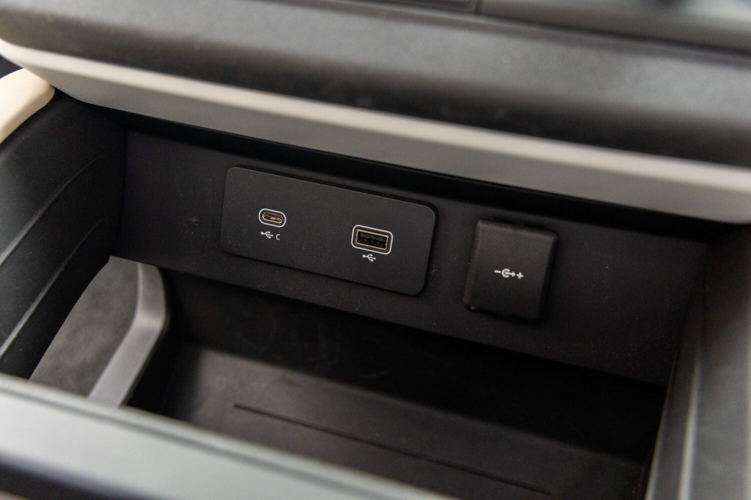 ディフェンダー90 S P300