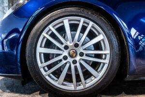 パナメーラ 4 PDK 4WD