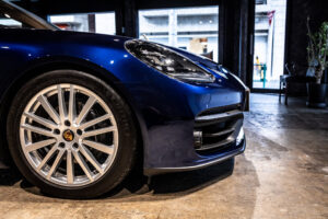 パナメーラ 4 PDK 4WD