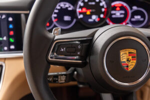 パナメーラ 4 PDK 4WD